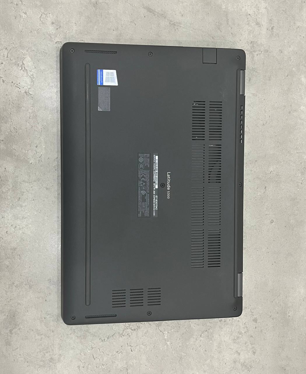 dell-latitude-5300-2-in-1-7.jpg