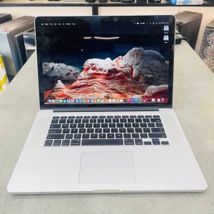 Macbook Pro 15inch 2015/ Core i7/ RAM 16GB/ SSD 512GB